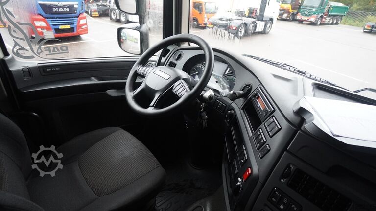 Standard-SZM DAF XF 460 SSC tractor unit