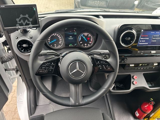 City bus MERCEDES-BENZ eSprinter 400 KM Reichweite 15+20 Lini1