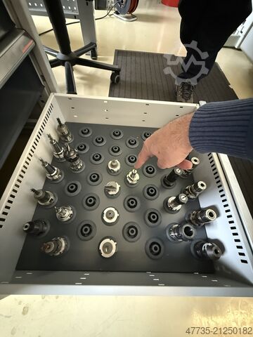 5 axis  machining center CHIRON FZ 08 MT