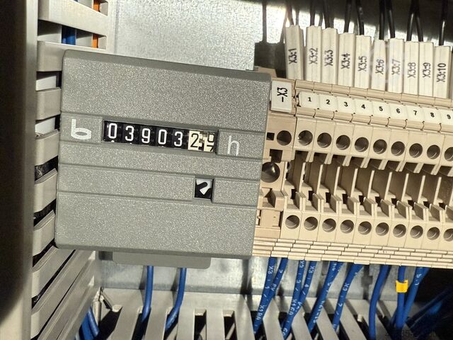 5 axis  machining center CHIRON FZ 08 MT