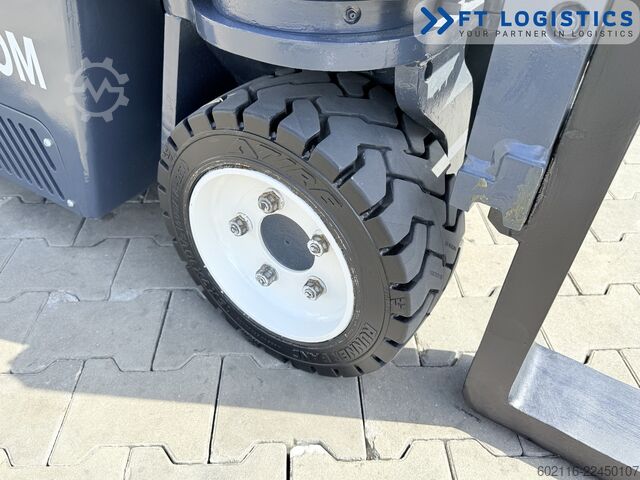 4-way forklift Combilift CB3000 GAS DUPLEX 4000MM POSITIONER