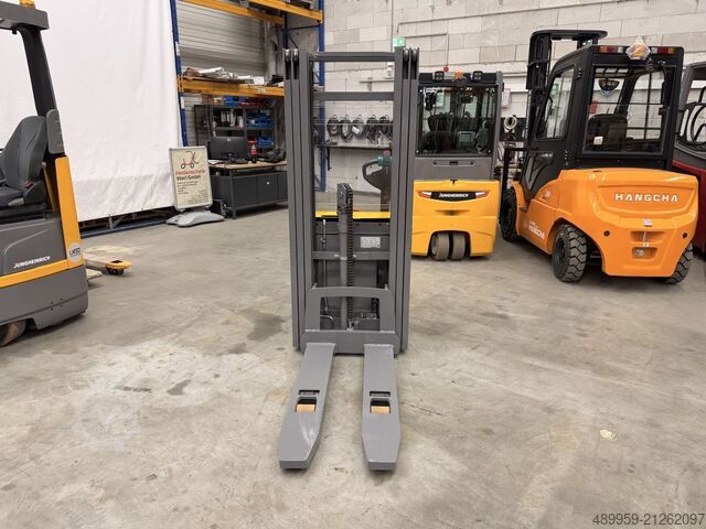 Hochhubwagen Jungheinrich EJC 214z