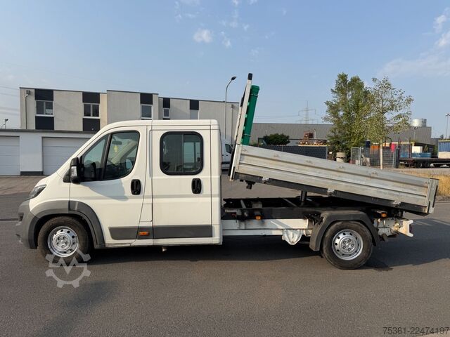 Transporter mit Kipper PEUGEOT Boxer DoKa Dreiseitenkipper L3 BlueHDi AHK E6