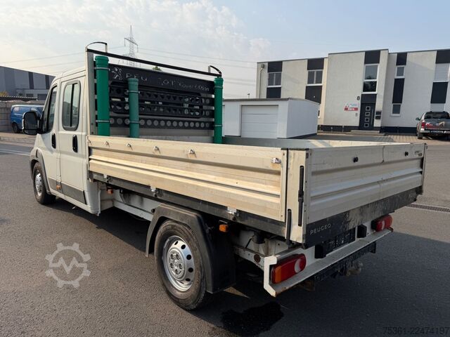 Transporter mit Kipper PEUGEOT Boxer DoKa Dreiseitenkipper L3 BlueHDi AHK E6