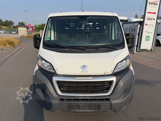 Transporter mit Kipper PEUGEOT Boxer DoKa Dreiseitenkipper L3 BlueHDi AHK E6