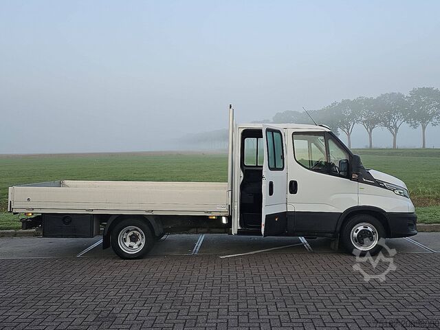 Loading platform IVECO DAILY 35C18  3.0Ltr 180Pk