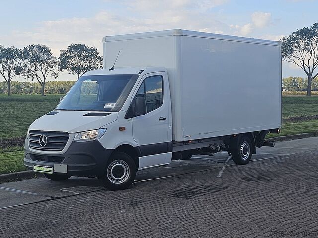 Suitcase MERCEDES-BENZ SPRINTER 316 Bakwagen Laadklep!