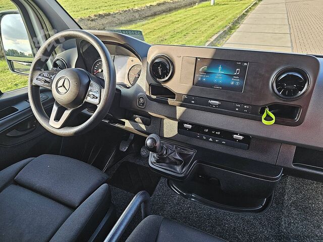 Suitcase MERCEDES-BENZ SPRINTER 316 Bakwagen Laadklep!