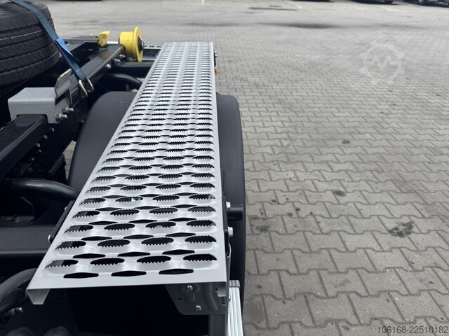 Telehoist load lugger van Fuso Canter 7C18 Abrollkipper 2026