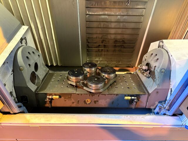 FĂĽnf-Achs-Bearbeitungszentrum CHIRON MILL 800