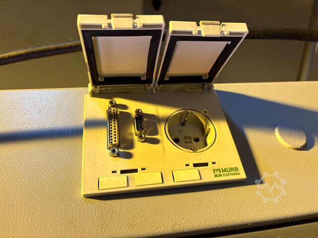 Fünf-Achs-Bearbeitungszentrum CHIRON MILL 800