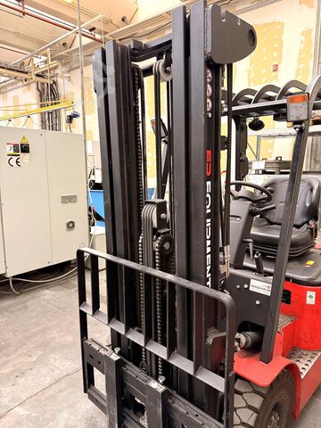 Electric forklift EP EFL 181