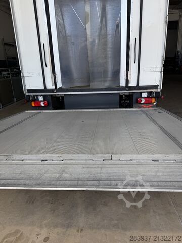 Refrigerated truck Volvo 