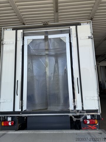 Refrigerated truck Volvo 