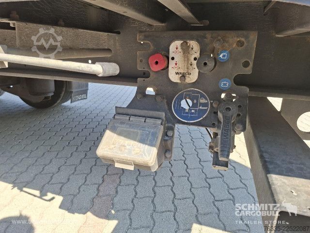 Auflieger mit Pritsche & Plane Kögel Curtainsider Mega