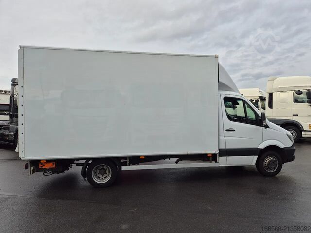 Box truck Mercedes-Benz SPRINTER 516 CDI