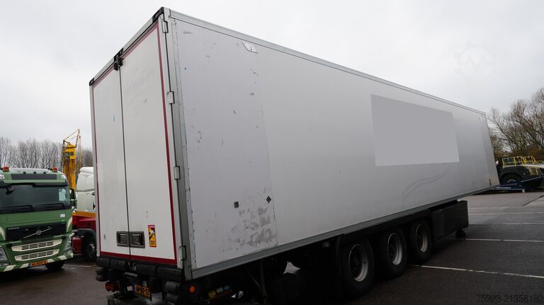 Refrigerated/frozen transport LAMBERET 3 AXLE FRIGO TRAILER WITH CARRIER VECTOR 1950 MT