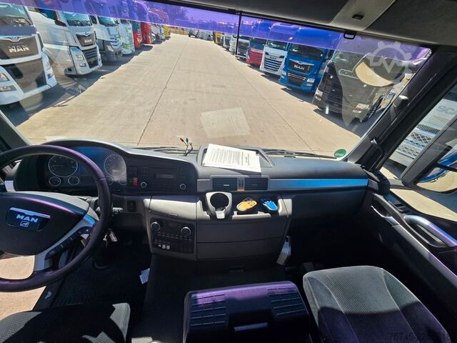 LKW mit Tankaufbau MAN TGS 26.440 * OBER-/UNTERBEFÜLLUNG * 3-KAMMER *