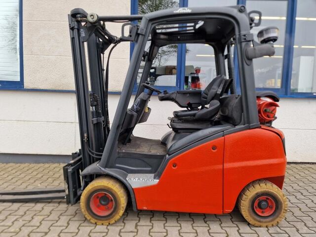 4-wheel forklift Linde H 20 T