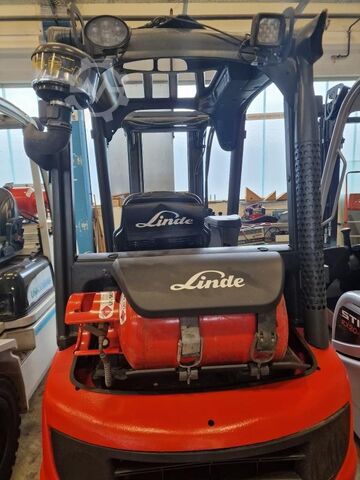 4-wheel forklift Linde H 20 T