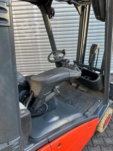 4-wheel forklift Linde H 20 T