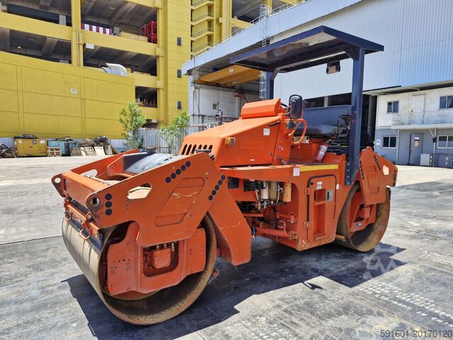 Tandem roller SAKAI SW652