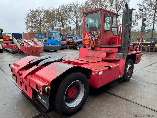 Terminal-Traktor Terberg YT 220