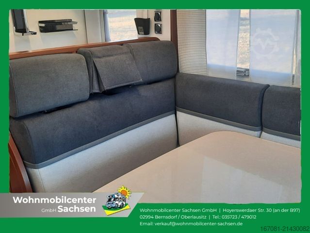 Semi-integrated camper RAPIDO Serie 6F 666F