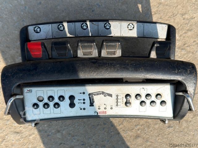 Tipper truck MERCEDES-BENZ ACTROS 2641*KIPPER 6,00 m + KRAN/FUNK *6x4* TOP