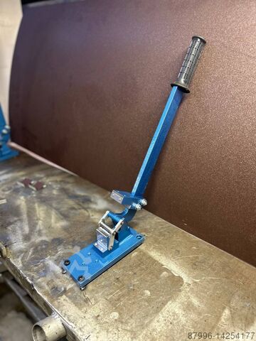 Fixed clip former for standing seam LLC Evolutioner CF-25