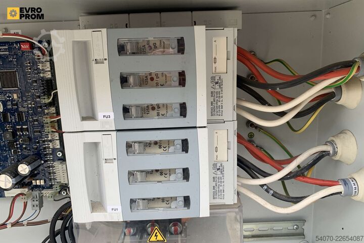 Chiller Used Industrial Chiller CARRIER - 261 kW | With warranty