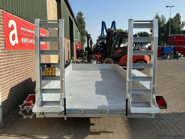 Machine transporter