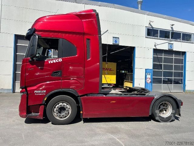 Standard tractor unit IVECO AS440S46T/P / Retarder / Leder
