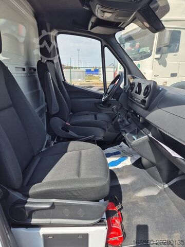 Refrigerated-freezer transport (box truck) Mercedes-Benz SPRINTER 314 CDI