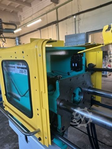 Injection molding machine Arburg 221KS 250-75
