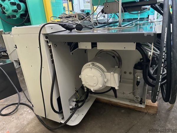 Injection molding machine Arburg 270C 400-70 e²