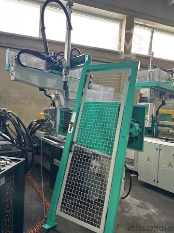 Injection molding machine Arburg 270C 400-70 e²