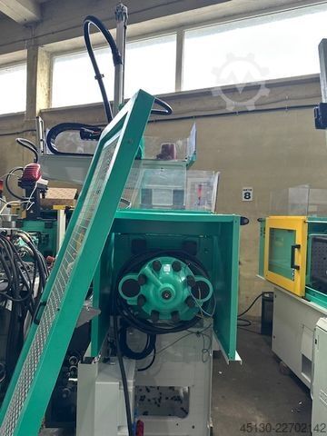 Injection molding machine Arburg 270C 400-70 e²