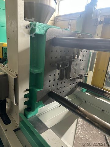 Injection molding machine Arburg 270C 400-70