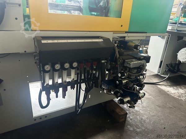 Injection molding machine Arburg 270C 400-70
