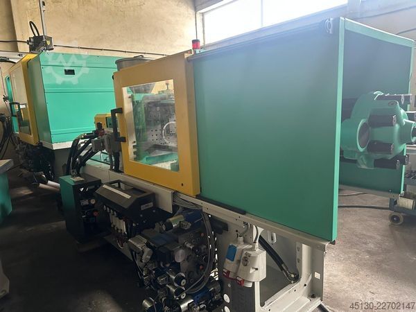 Injection molding machine Arburg 270C 400-70