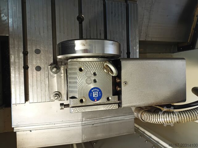 Vertikales Bearbeitungszentrum Deckel Maho DMC63V mit 4-Achse