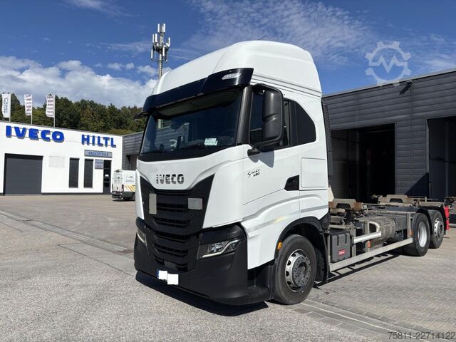 Transporter Fahrgestell IVECO Stralis AS260S49Y/FP CM MW 1120-1320 Intarder ZV