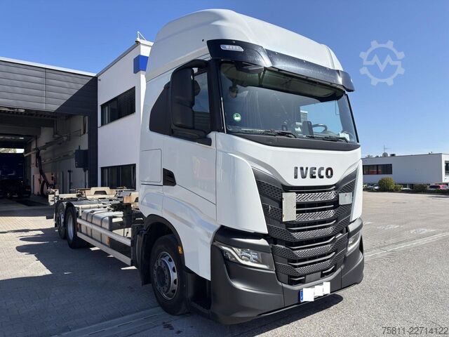 Transporter Fahrgestell IVECO Stralis AS260S49Y/FP CM MW 1120-1320 Intarder ZV