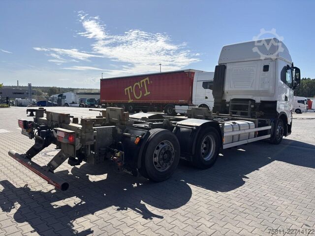 Transporter Fahrgestell IVECO Stralis AS260S49Y/FP CM MW 1120-1320 Intarder ZV