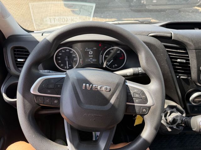 Transporter mit Koffer IVECO Daily 35C16 3,0L Koffer LBW 750kg Euro6E Seitent