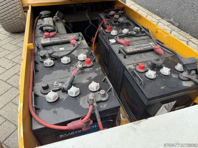 Nifty HR12 NE Gelenkteleskoparbeitsbühne 4x2, elektrisch, Baujahr 2012, Arbeitshöhe 12 m NIFTYLIFT HR12 NE Knikarmhoogwerker 4x2 Elektrisch 2012 12M werkhoogte