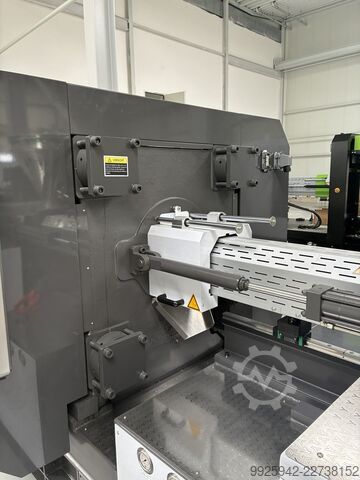 Spritzgießmaschine YIZUMI P350H/ IU1610