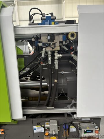 Spritzgießmaschine YIZUMI P350H/ IU1610