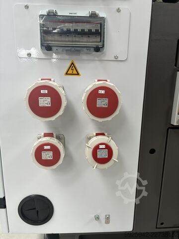 Spritzgießmaschine YIZUMI P350H/ IU1610